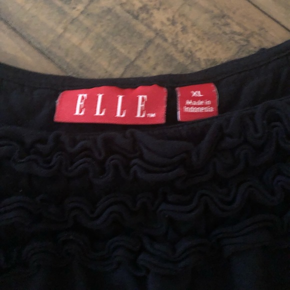 T-Shirt - Picture 2 of 4